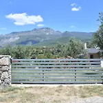 'n Gray Sea & Mountain House 卡拉马塔