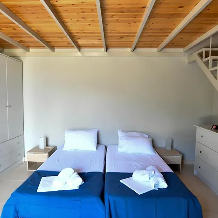 'n Gray Sea & Mountain House *