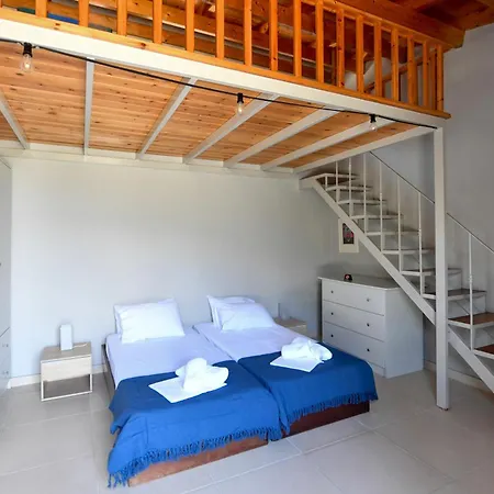 'n Gray Sea & Mountain House *