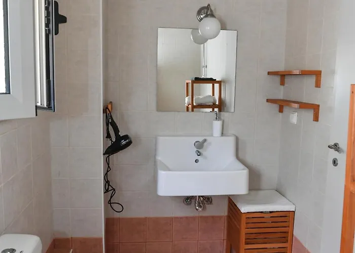 'n Gray Sea & Mountain House