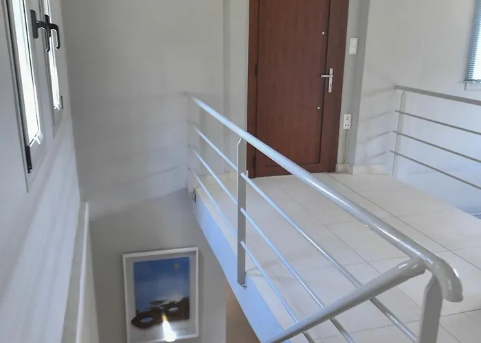 'n Gray Sea & Mountain House *