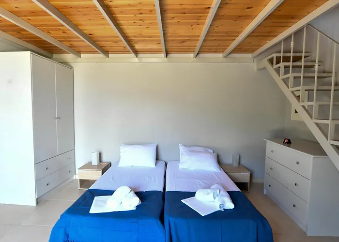 'n Gray Sea & Mountain House *