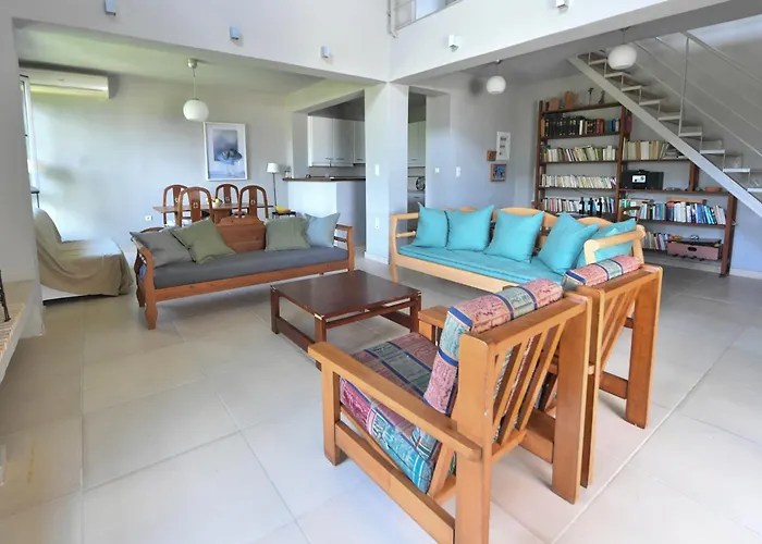 'n Gray Sea & Mountain House