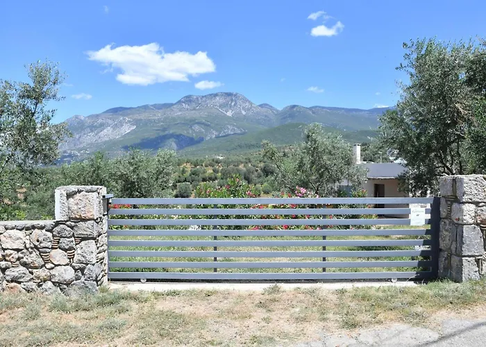 'n Gray Sea & Mountain House 卡拉马塔